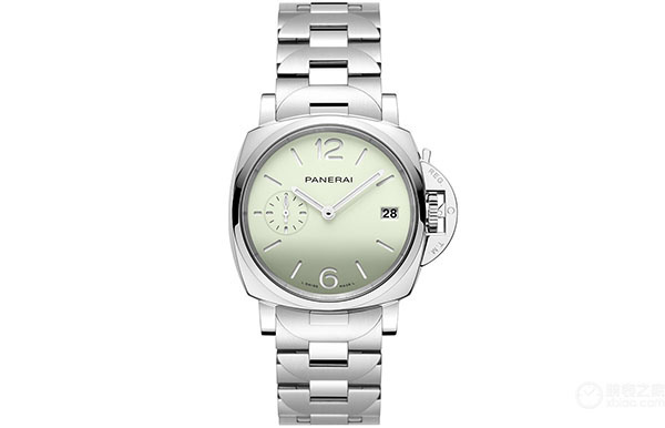 沛纳海表蒙有划痕如何处理